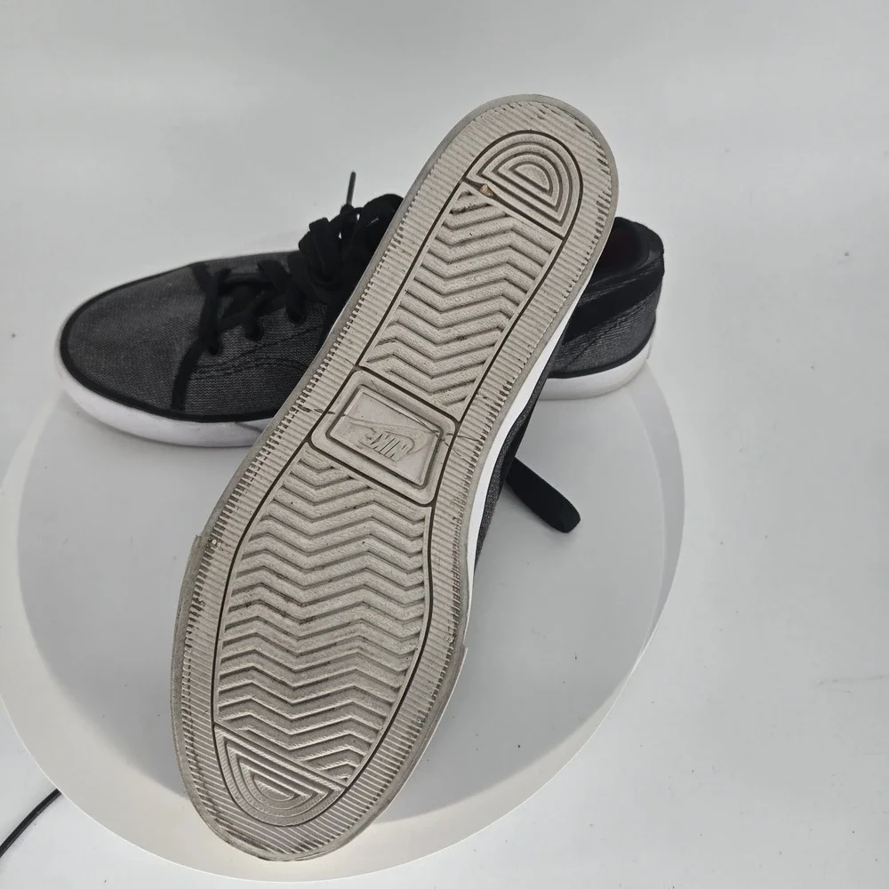 Nike Capri III Low LTR‎ Dark Grey Black Pink Glow Sneakers 631635-006 Womens 8.5
